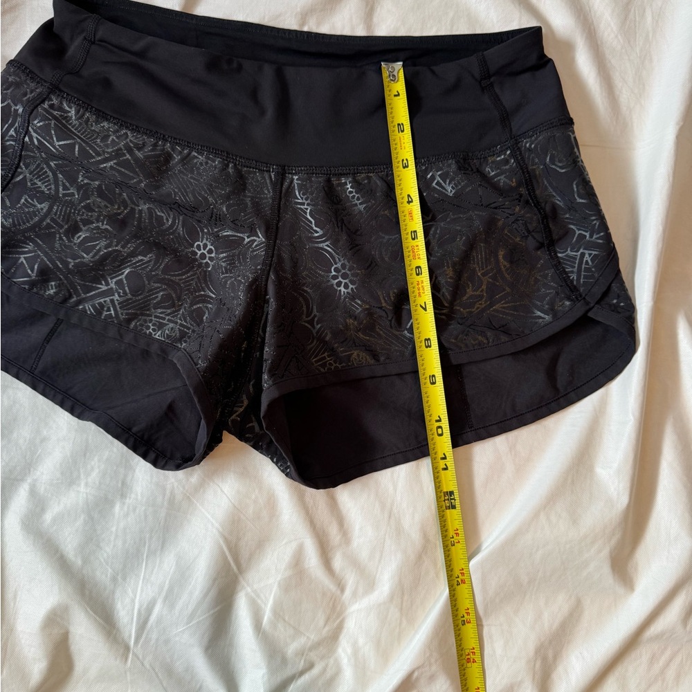 Lululemon Black Patterned Athletic Running Shorts… - image 2